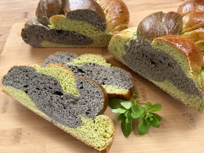 Osterzopf-mit-Wildkräutern-